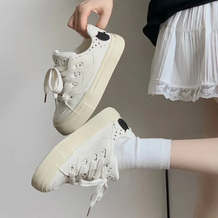 WJA Wear resistant, Lightweight, Breathable, And Non slip. Low Top Skateboard Shoes Women's Beige-2