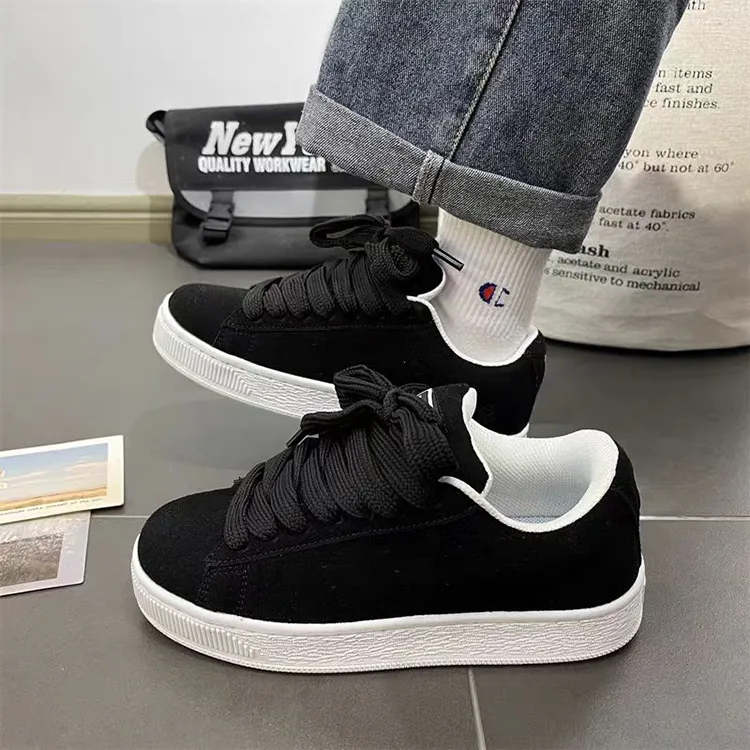WJA Skateboard Shoes Unisex Low Top Black-1
