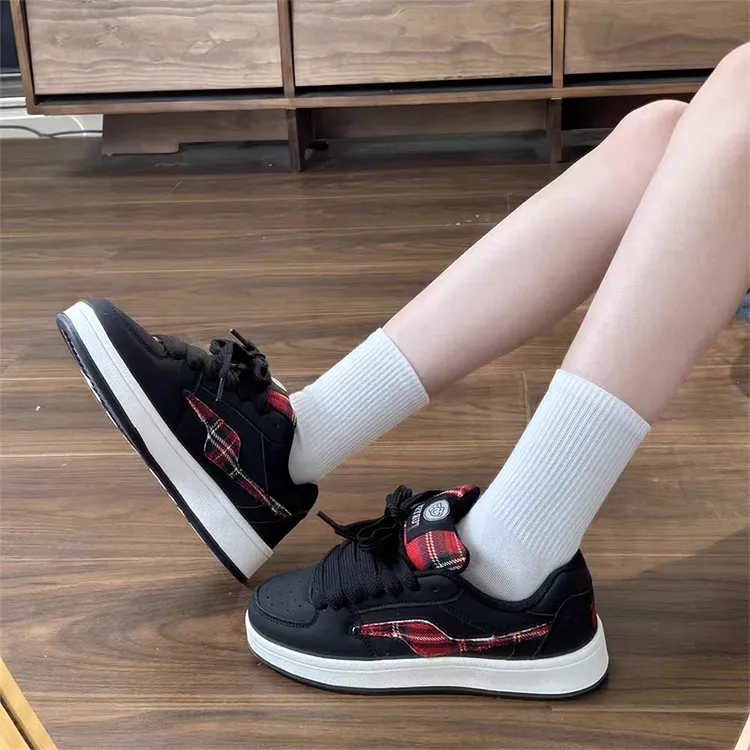 WJA Cushioning Impact Resistance Wear Resistant Lightweight Slip Resistant Low Top Skateboard Shoes Unisex Black Red-4