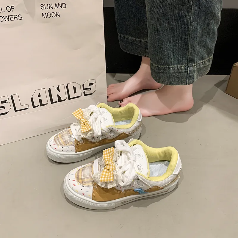 WJA Skateboard Shoes Women's Low Top Yellow-9