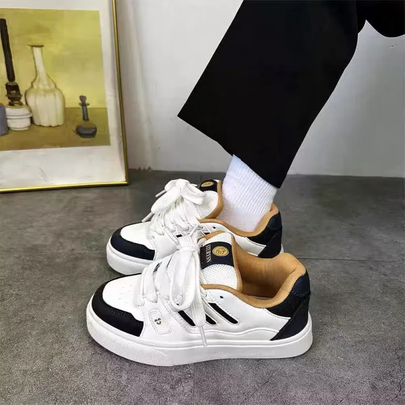 WJA Anti Slip Wear Resistant Lightweight Breathable Low Top Skateboard Shoes Women's Black White-2