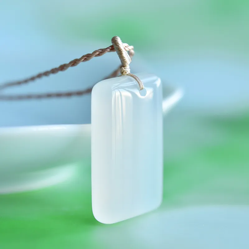 Tokai Family Chalcedony Necklaces Unisex-3