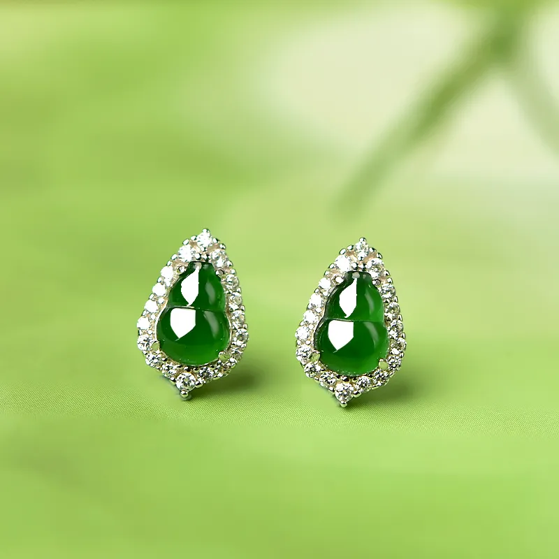 Tokai Family Ice Type Jadeite Stud Earrings Women's-3
