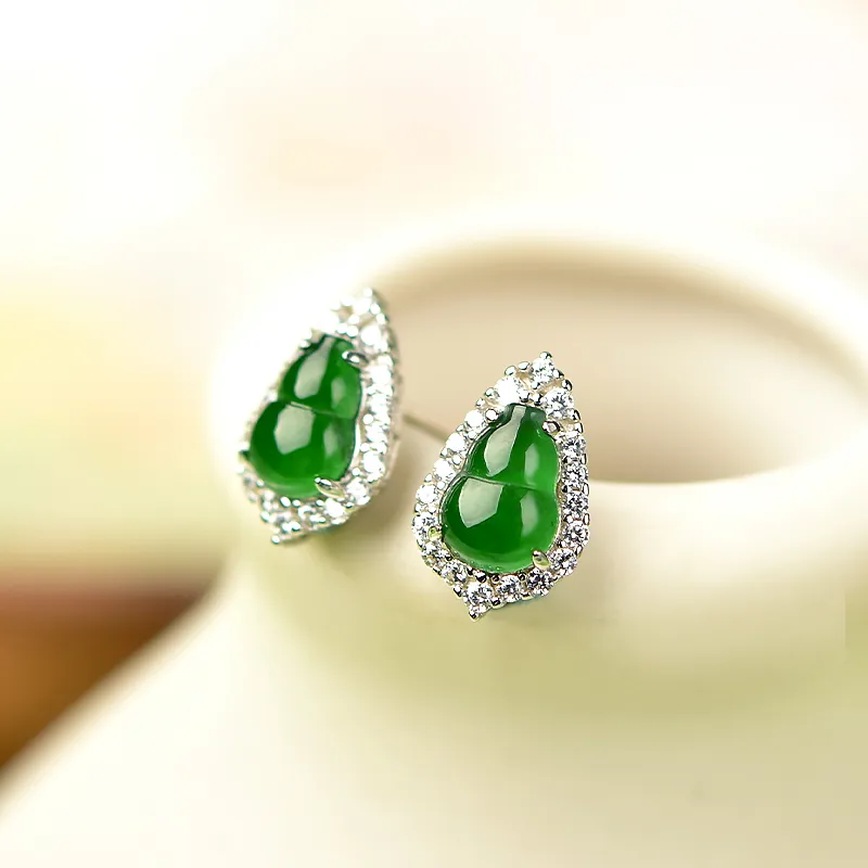 Tokai Family Ice Type Jadeite Stud Earrings Women's-1