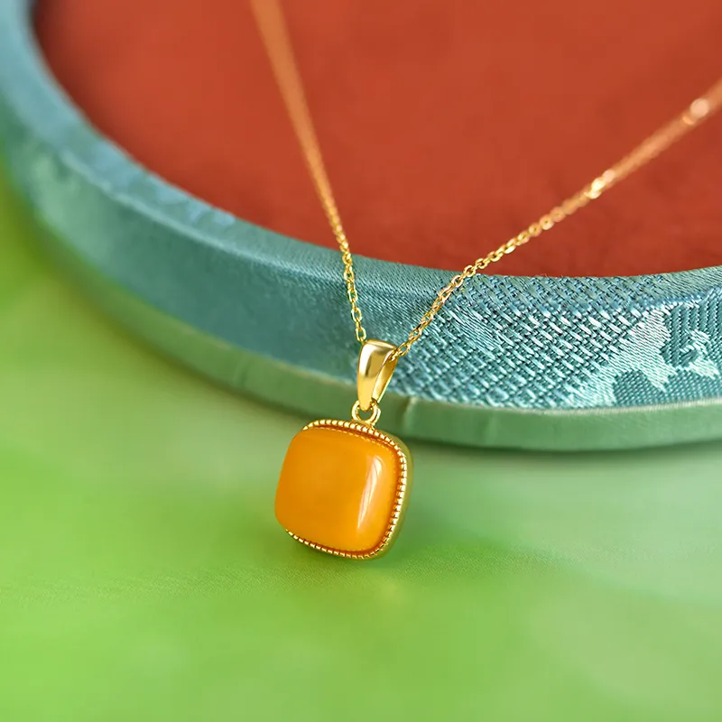 Tokai Family Beeswax Necklaces Women's-1