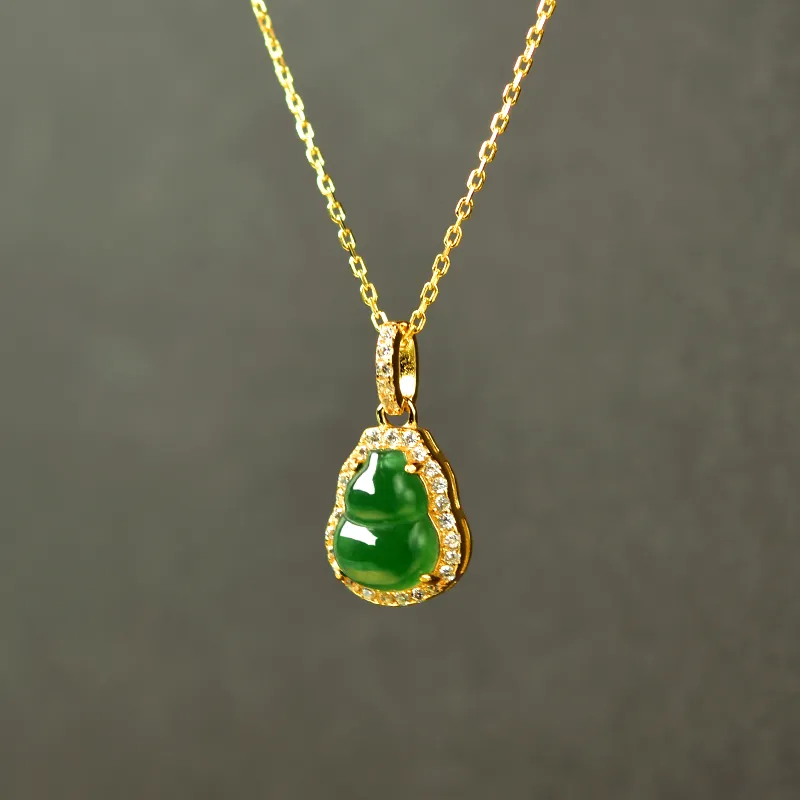 Tokai Family Ice Glutinous Jadeite Necklaces Unisex-4