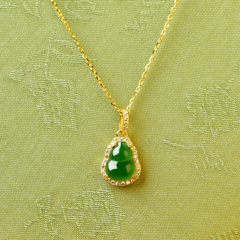 Tokai Family Ice Glutinous Jadeite Necklaces Unisex-3