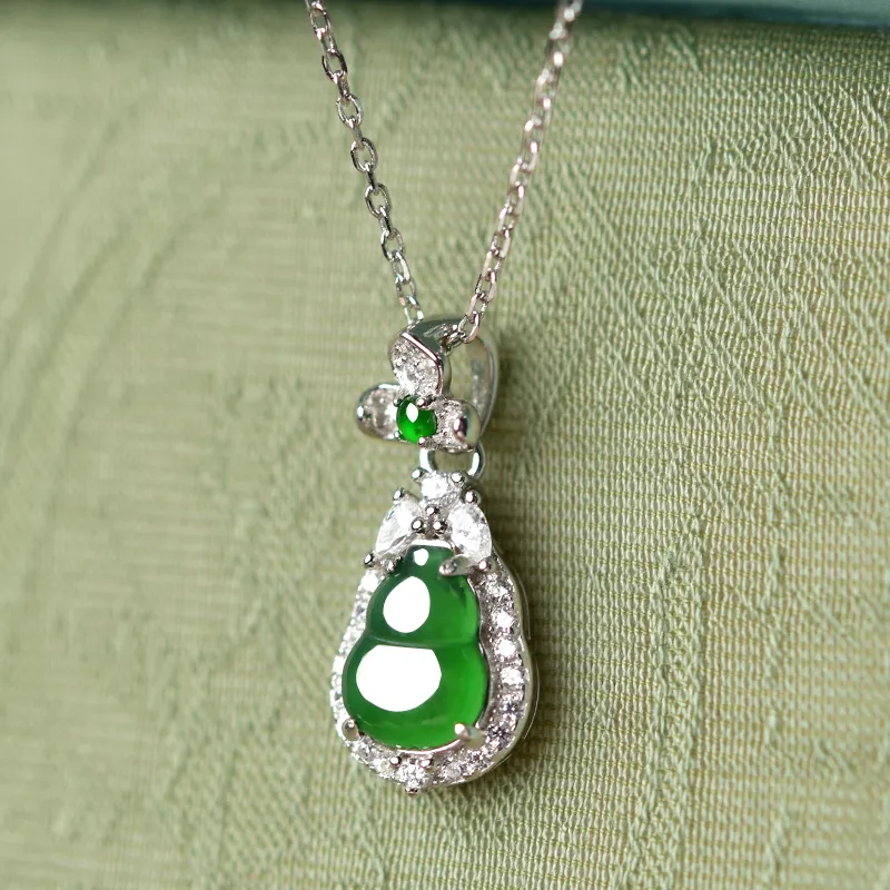 Tokai Family Ice Glutinous Jadeite Necklaces Women's-3