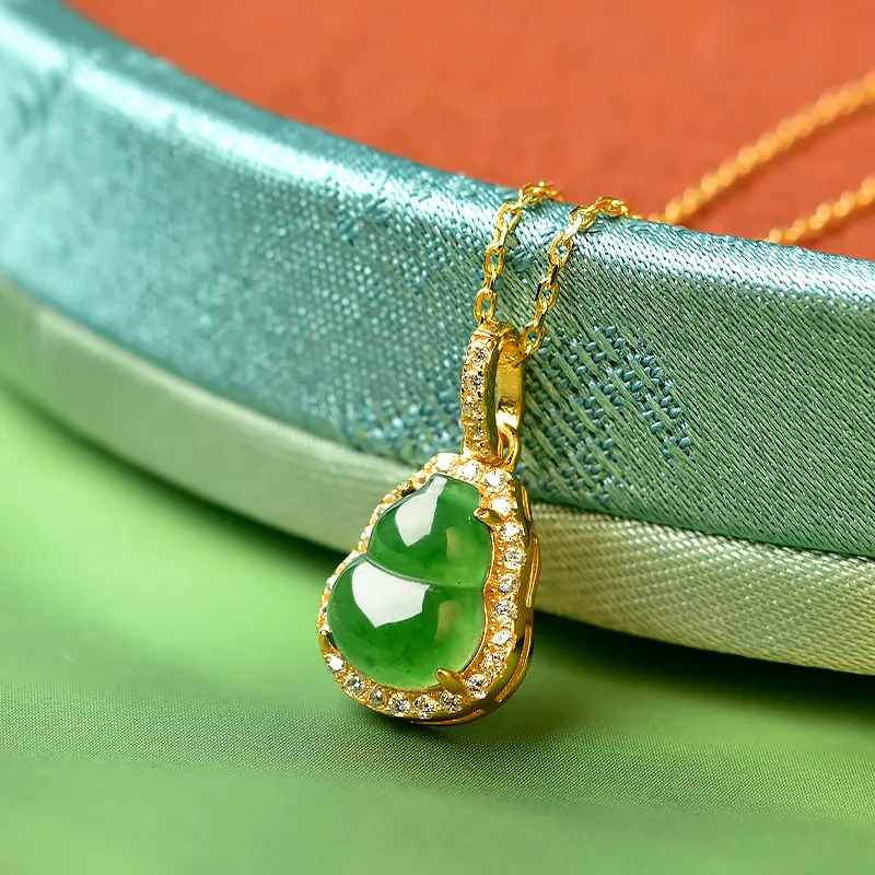 Tokai Family Ice Glutinous Jadeite Necklaces Unisex-2