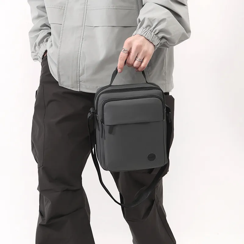 Tong Tong Rabbit Oxford Shoulder Bag Men's Multicolor-8
