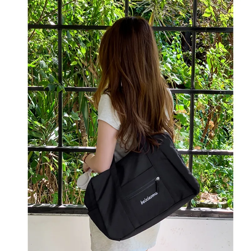 Tong Tong Rabbit Nylon Handbag Travel Bag Unisex Multicolor-3