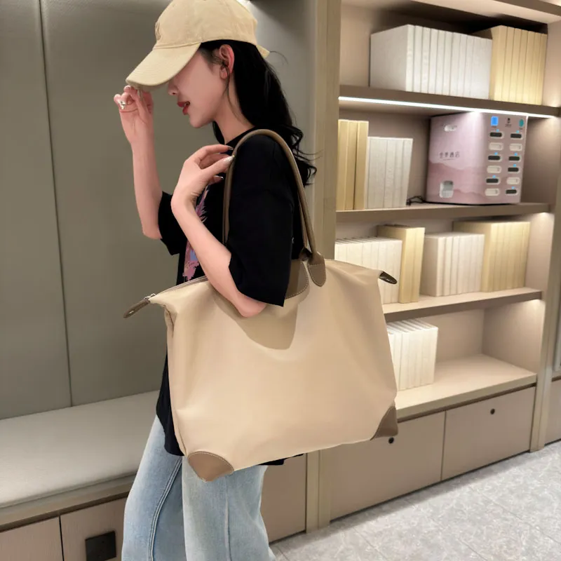 Tong Tong Rabbit Oxford Shoulder Bag Regular Women's Khaki/Army Green/Black/Dark Blue-3