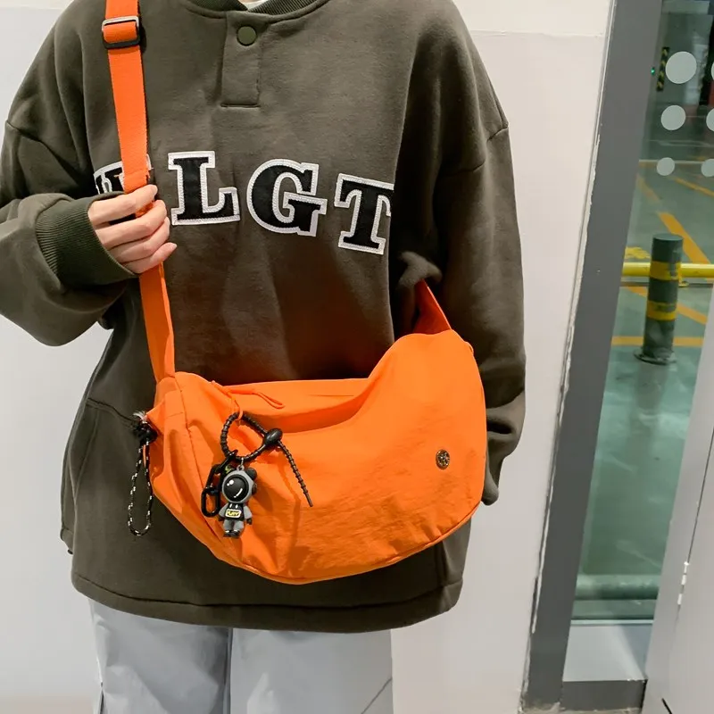 Tong Tong Rabbit Nylon Shoulder Bag Unisex Egg Yolk Flowing Sand \ Black \ Orange \ Vanilla Cream-12