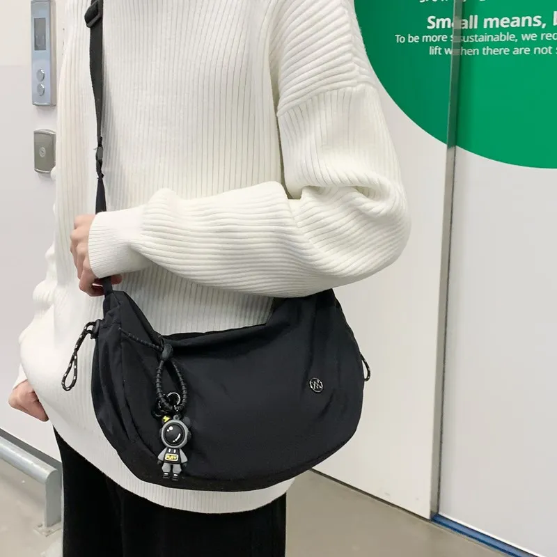 Tong Tong Rabbit Nylon Shoulder Bag Unisex Egg Yolk Flowing Sand \ Black \ Orange \ Vanilla Cream-7