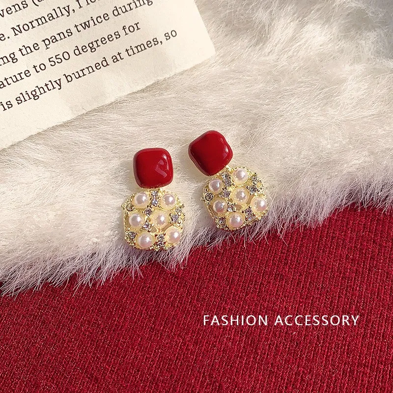 Tong Tong Rabbit Flash Diamond Resin Earrings Women's-2
