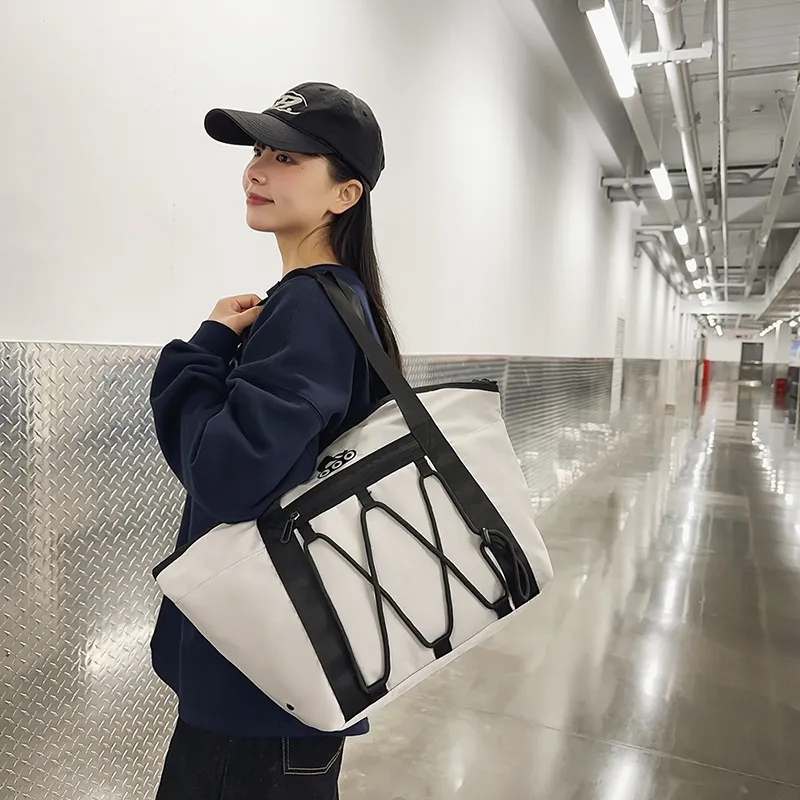 Deli Bear Nylon Shoulder Bag Unisex Black/Gray-9