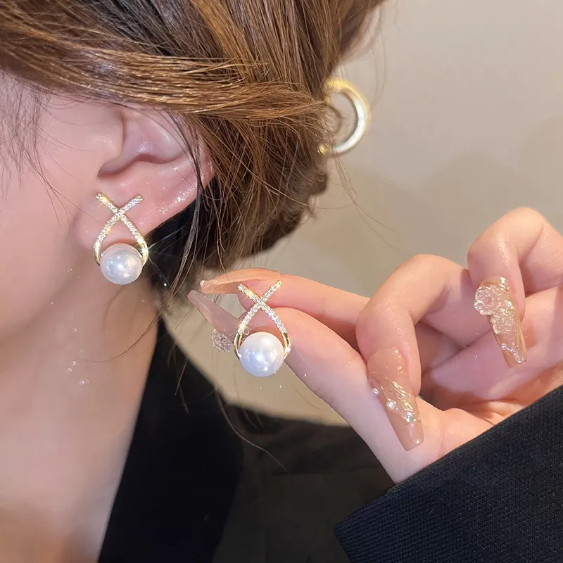 Tong Tong Rabbit Alloy Imitation Pearl Rhinestones Earrings Women's-1