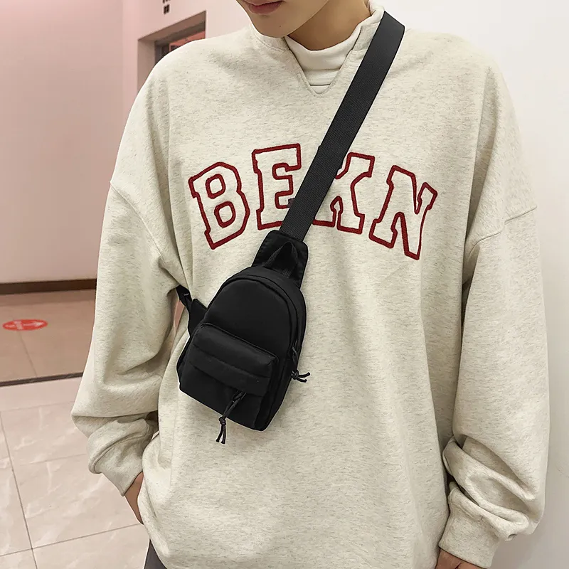 Deli Bear Nylon Sling Bag Unisex Black/White-1