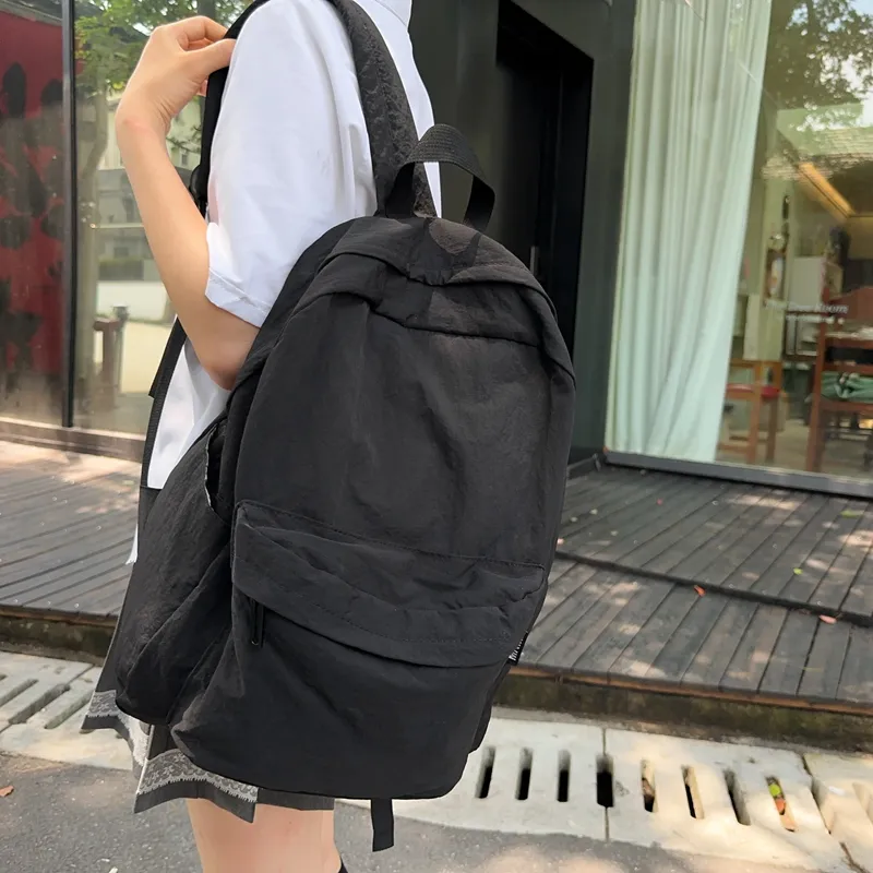 Deli Bear Nylon Backpack Regular Unisex Black/Pink/Gray Blue/Khaki/Red/Green-1