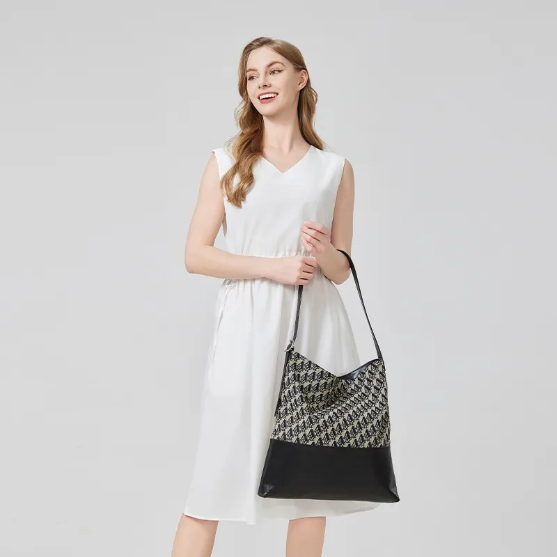 AQUASCUTUM Fabric With Vegetable Tanned Leather Tote Bag, Shoulder Bag Medium Size Women's Black-6