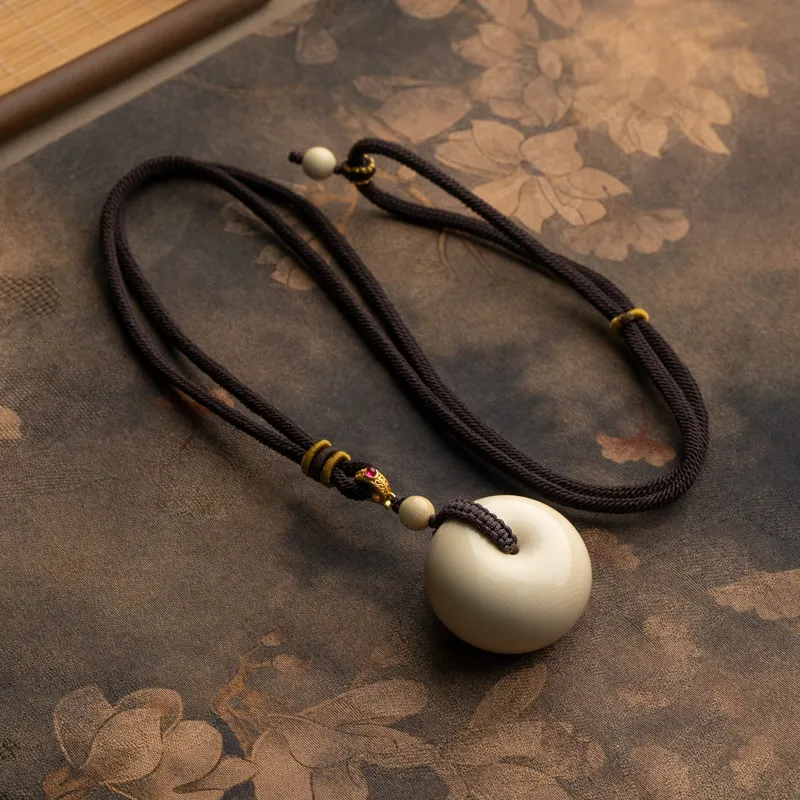 Xianyuan Mammoth Necklaces Unisex-1