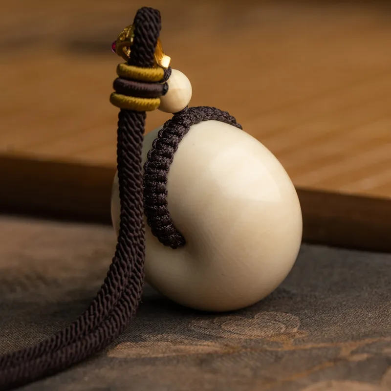 Xianyuan Mammoth Necklaces Unisex-4
