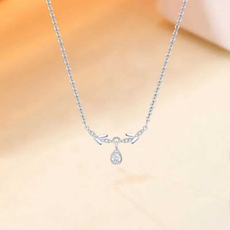 EUA Sweet Adornments Of Love Necklaces Women's-4