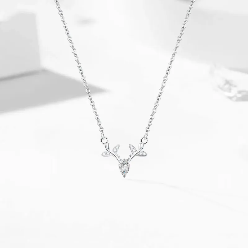 EUA Sweet Adornments Of Love Necklaces Women's-2