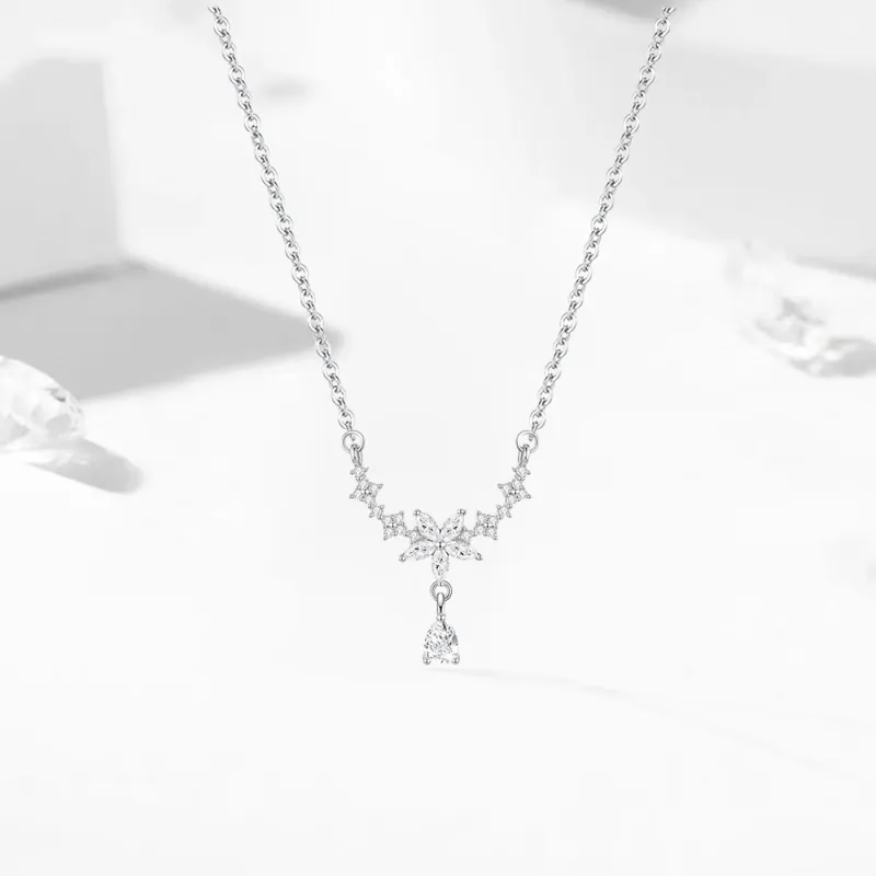 EUA Sweet Adornments Of Love Necklaces Women's-17