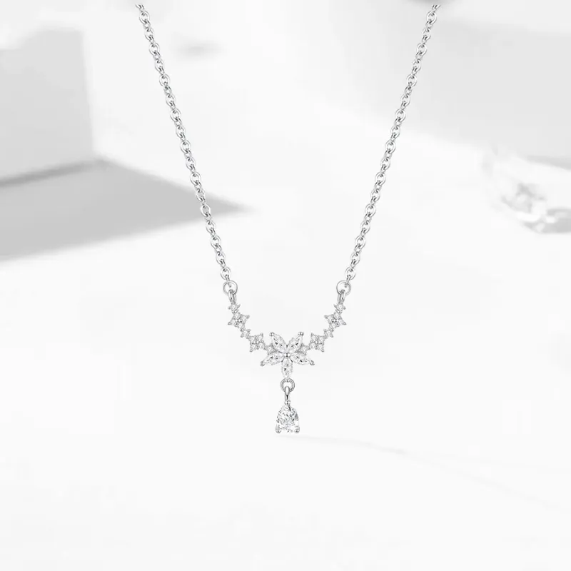 EUA Sweet Adornments Of Love Necklaces Women's-16