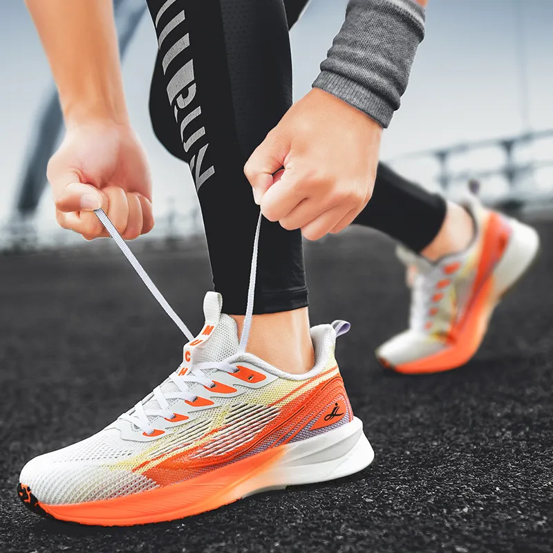 Strong Winds Light Carbon 1.0 Cushioned Slip Resistant Breathable Low Top Training Shoes-12