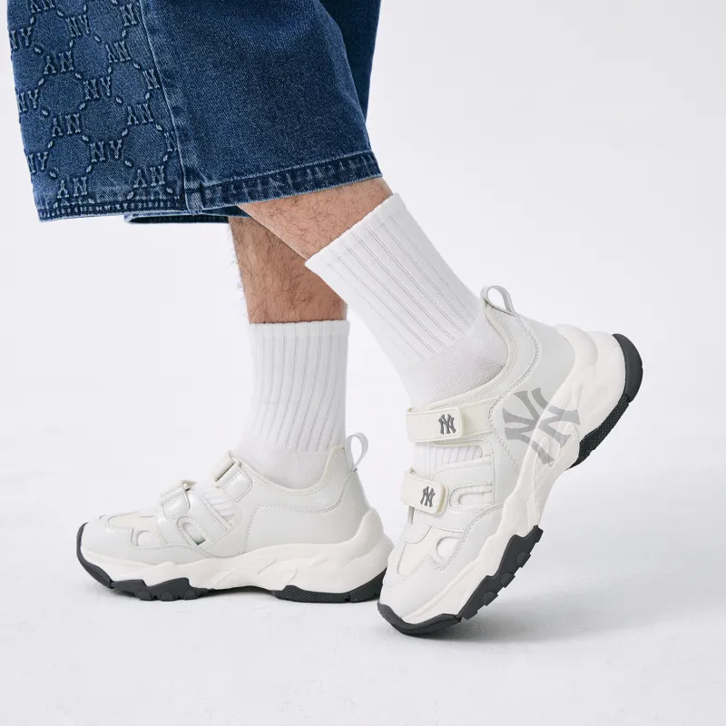 MLB Sandal Chunky Mask Slip Resistant Breathable Abrasion Resistant River Trekking Shoes Unisex White-4