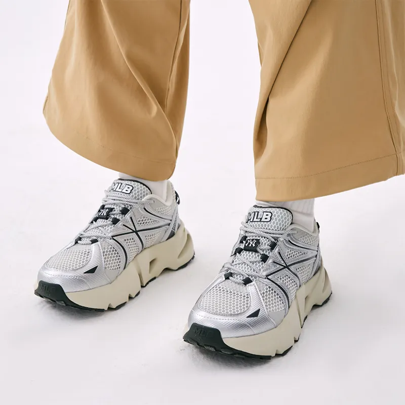MLB New York Yankees Wear Resistant Waterproof Breathable And Lightweight Low Top Running Shoes Unisex Silver-3