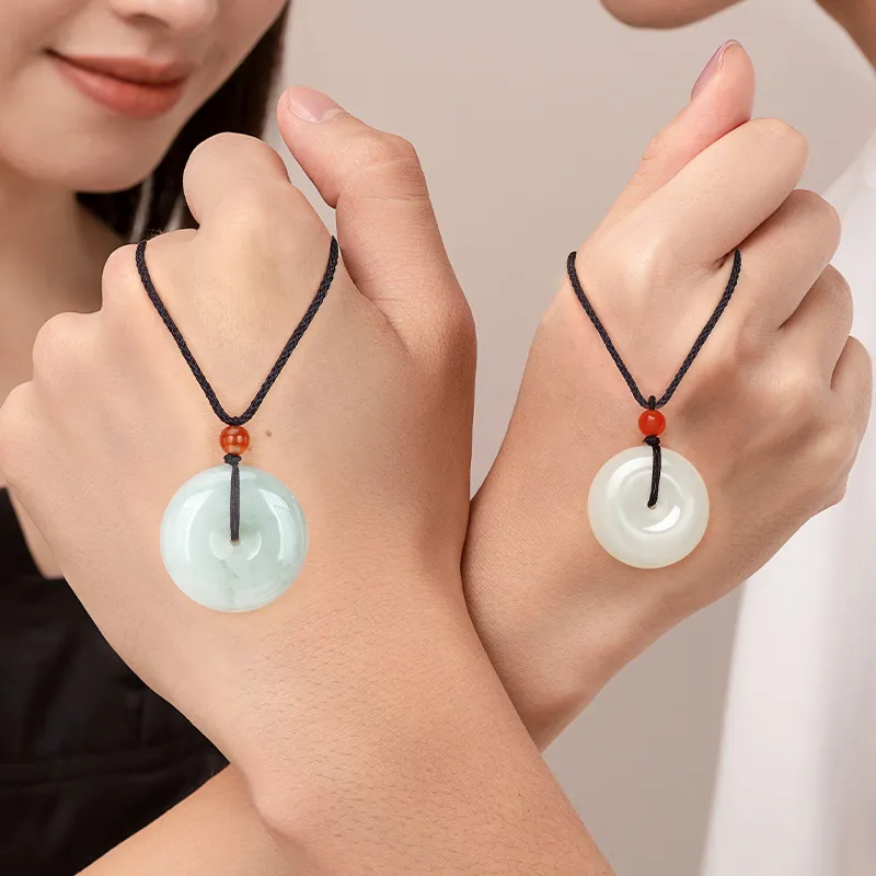 Central Fashion Tianshan Jade Necklaces Unisex-3
