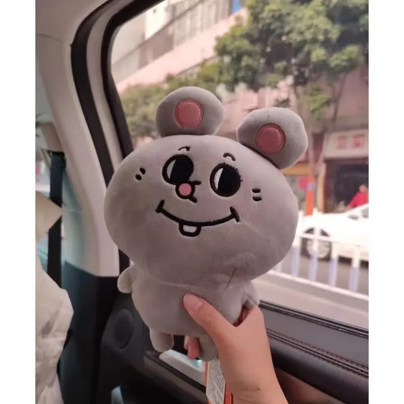 Yi Bu Kang Plush Pendants Unisex-2