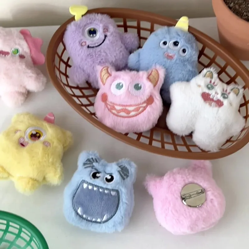 Yi Bu Kang Plush Pendants Unisex-1