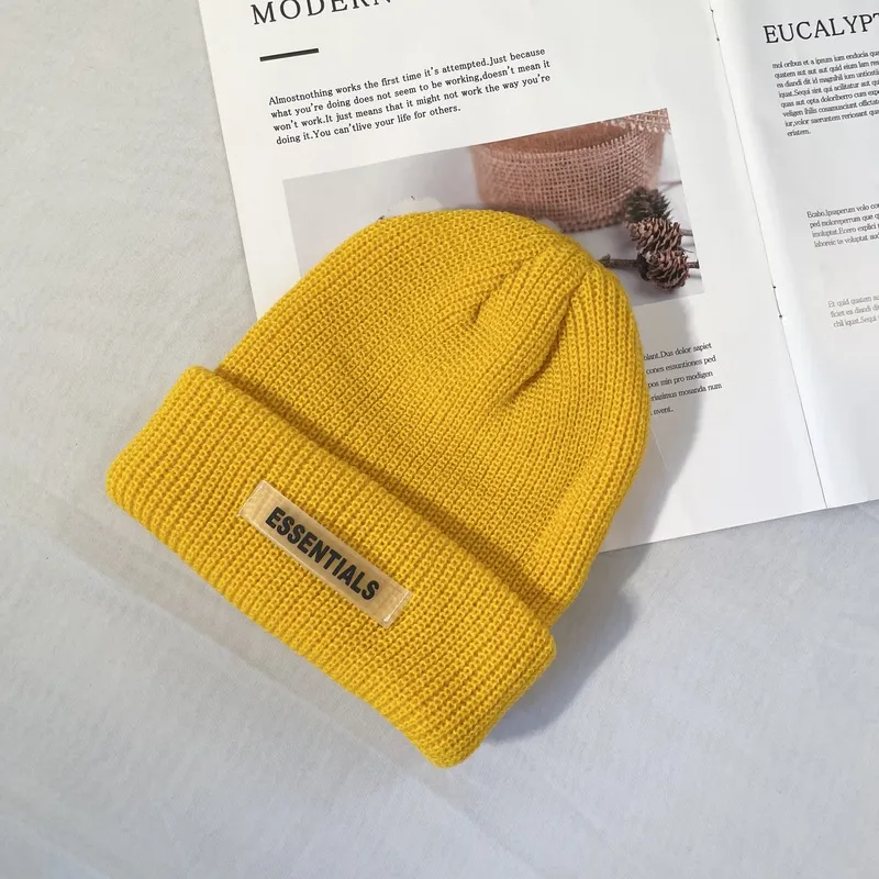 Yi Bu Kang Acrylic Beanies Unisex-13