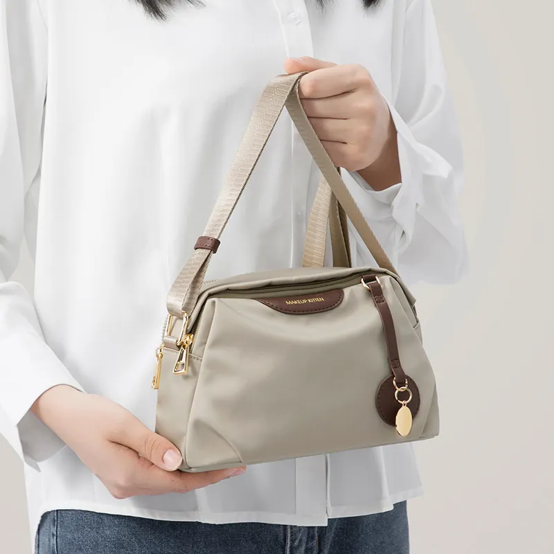 MAKEUP KITTEN Synthetic Leather Shoulder Bag Crossbody Bag Medium Size Women's Khaki-9