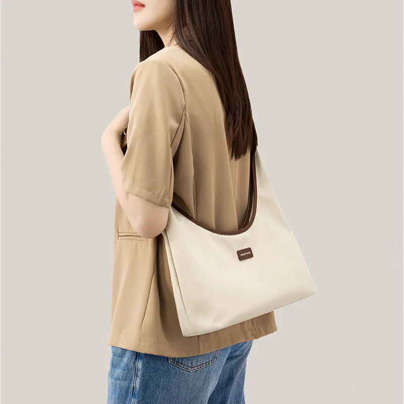 MAKEUP KITTEN Nylon Fabric Shoulder Bag Moon-Shaped Bag Dumpling Bag Shoulder Bag Regular Women's Black/Apricot-11