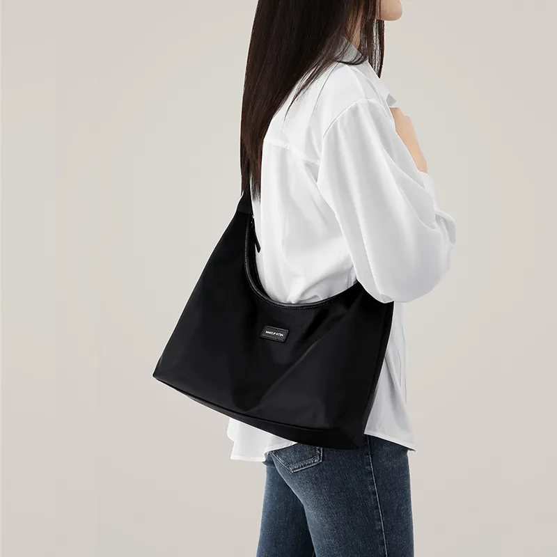 MAKEUP KITTEN Nylon Fabric Shoulder Bag Moon-Shaped Bag Dumpling Bag Shoulder Bag Regular Women's Black/Apricot-5