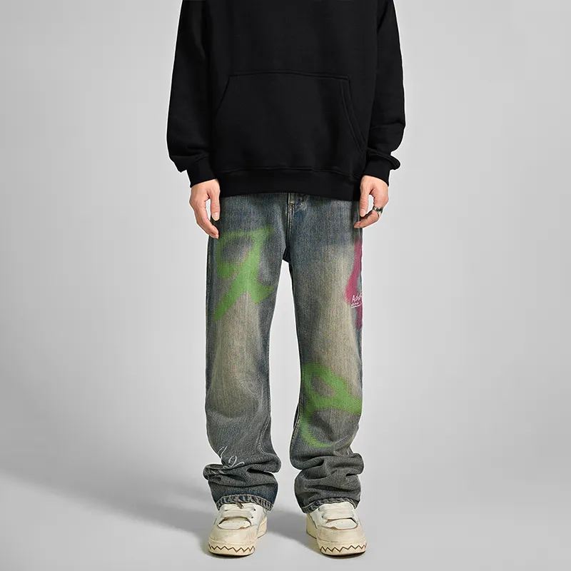 A chock Spray Paint Unisex Jeans-3