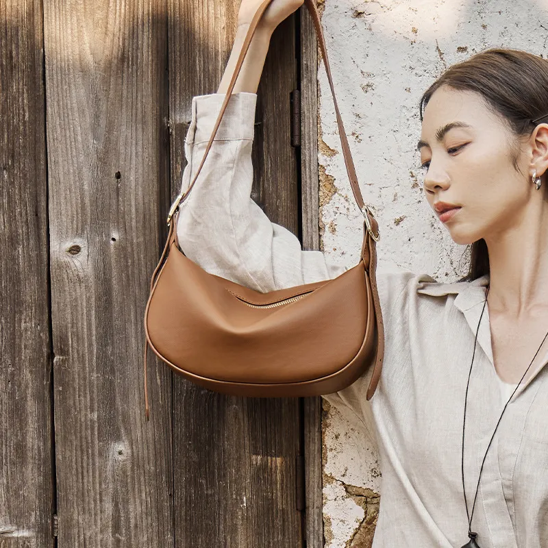 CNNCOO Synthetic Leather Shoulder Bag Women's Caramel Brown/Cream Apricot-2