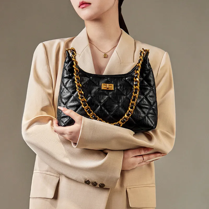 CNNCOO Synthetic Leather Shoulder Bag Women's Midnight Black/Ecru/Andorra Red-1