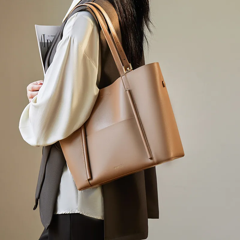 CNNCOO Cow Leather Shoulder Bag Women's Khaki/Midnight Black-1