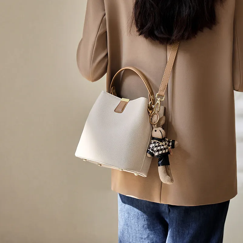CNNCOO Cow Leather Bucket One Shoulder Handbag Women's Ecru-2