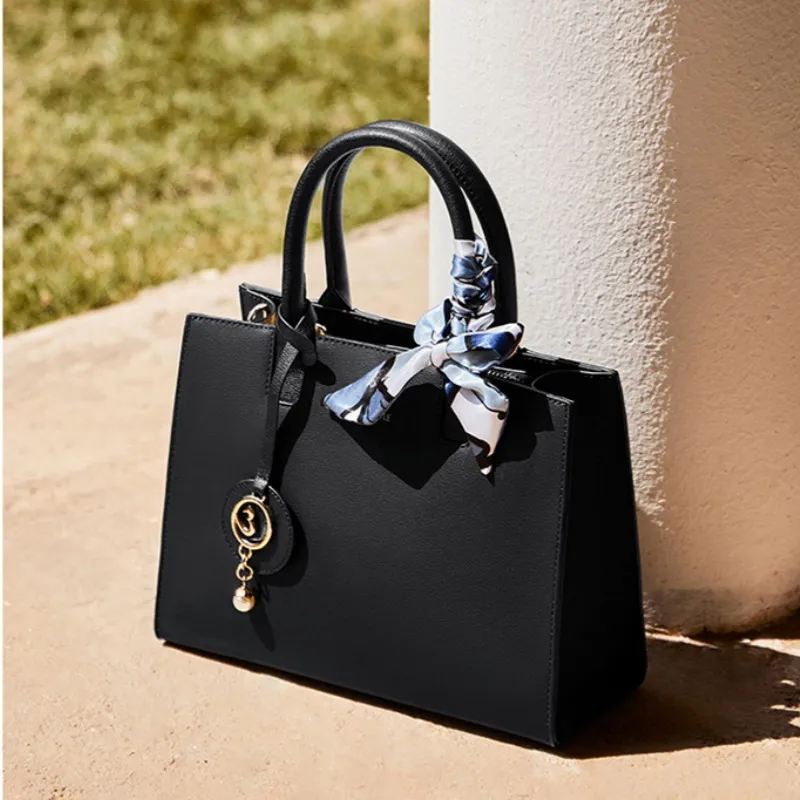 CNNCOO Cow Leather One Shoulder Handbag Regular Women's Ecru & Blue/Midnight Black-3