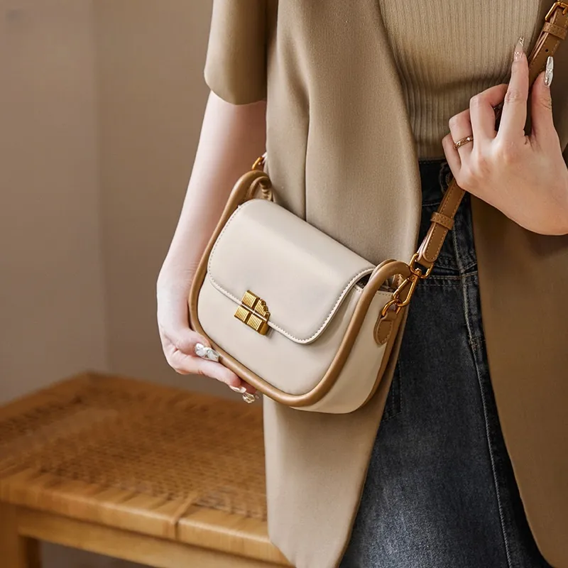 CNNCOO Synthetic Leather Shoulder Bag Women's Ecru & Brown/Toffee Brown-3