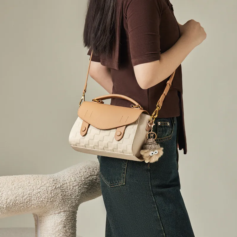 CNNCOO Cow Leather Shoulder Bag, Crossbody Bag, Handbag Regular Women's Ecru & Apricot-3
