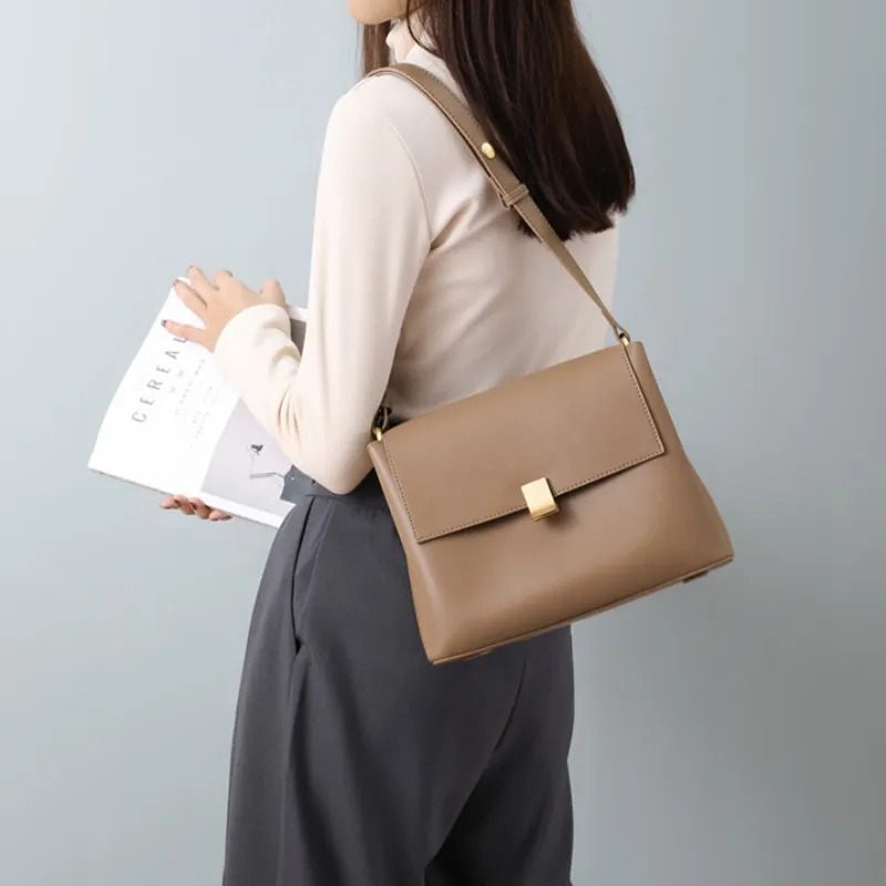 CNNCOO Cow Leather Shoulder Bag Women's Dark Brown/Light Brown-2