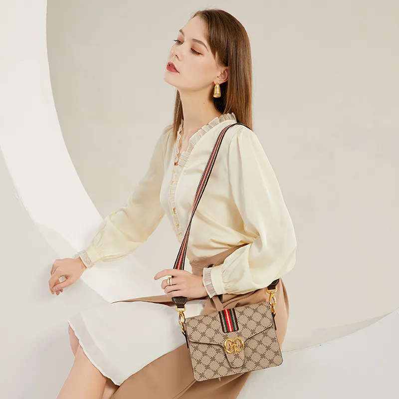 CNNCOO PVC Crossbody Bag Women's Coffee & Khaki-3
